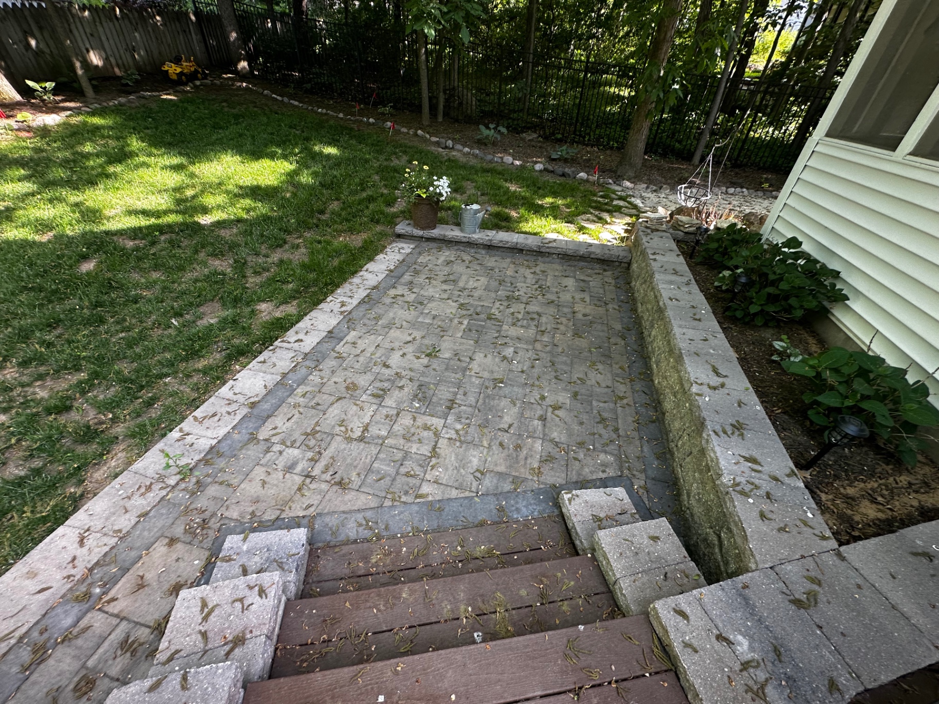 Patio and walkway before pressure washing